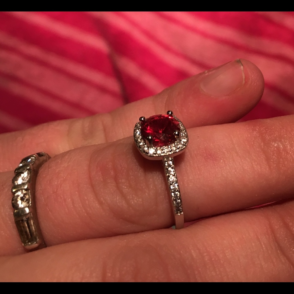 Red ruby ring - Picture 5 of 6